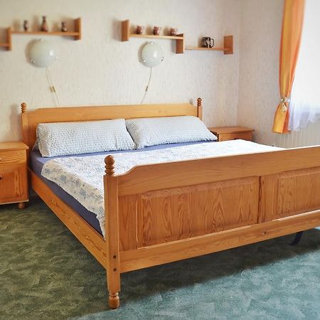 Guest House Kuks Bagian luar foto