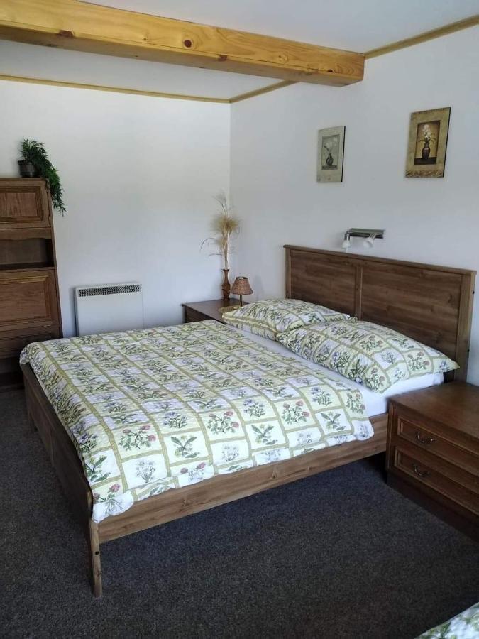 Guest House Kuks Bagian luar foto