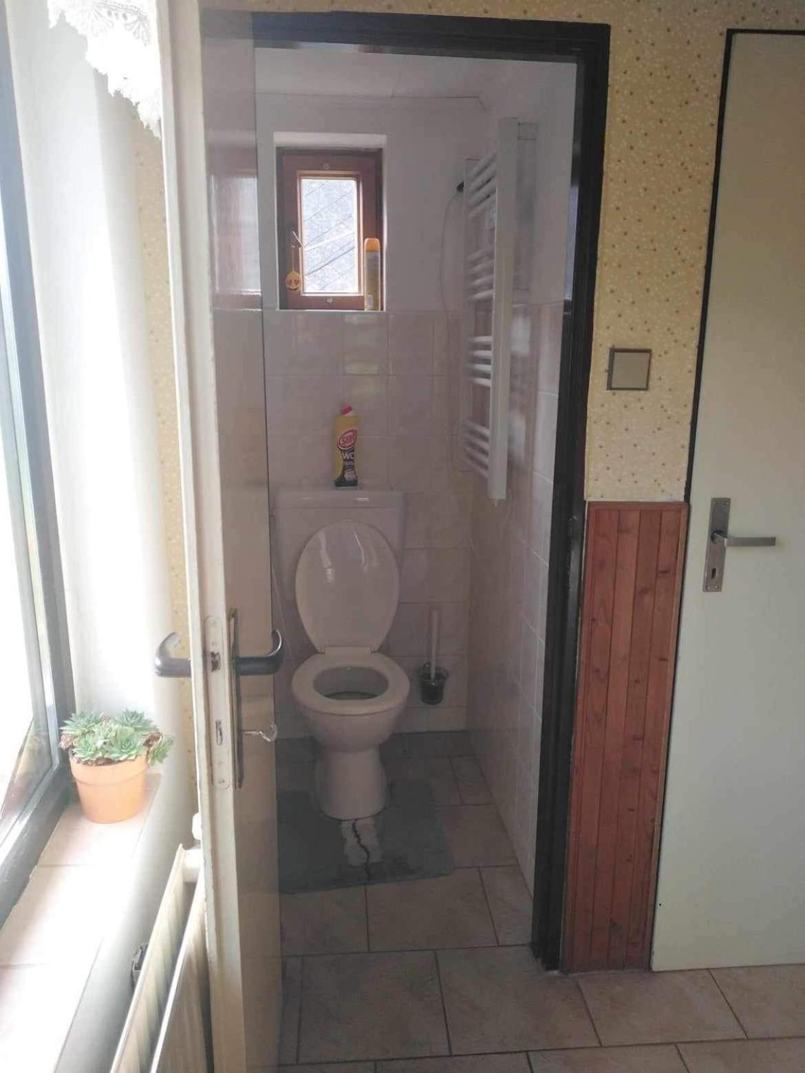 Guest House Kuks Bagian luar foto